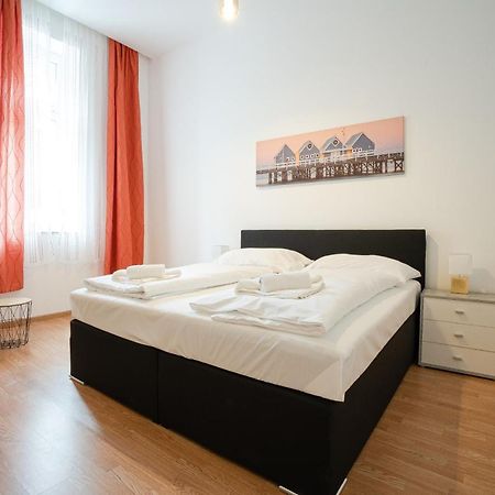 Apartment In The Central Area. 5 Minute'S Walk To The Danube. Вена Экстерьер фото
